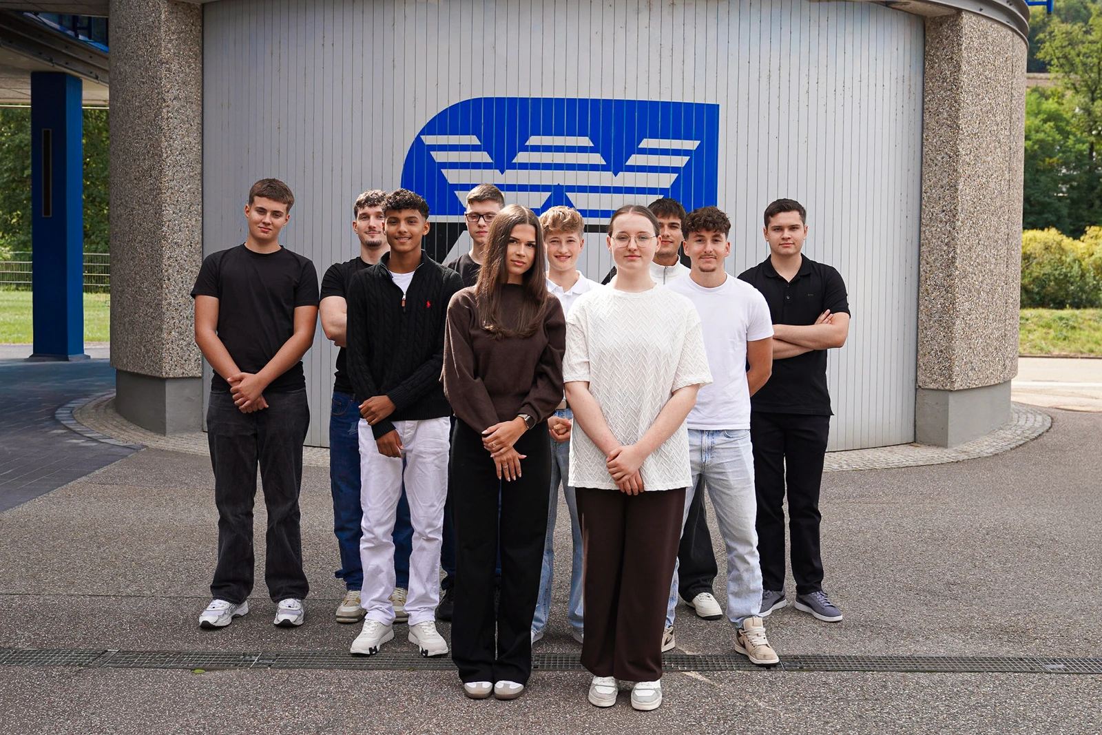 Zehn Auszubildene starten Ihre Zukunft bei der müller co-ax gmbh