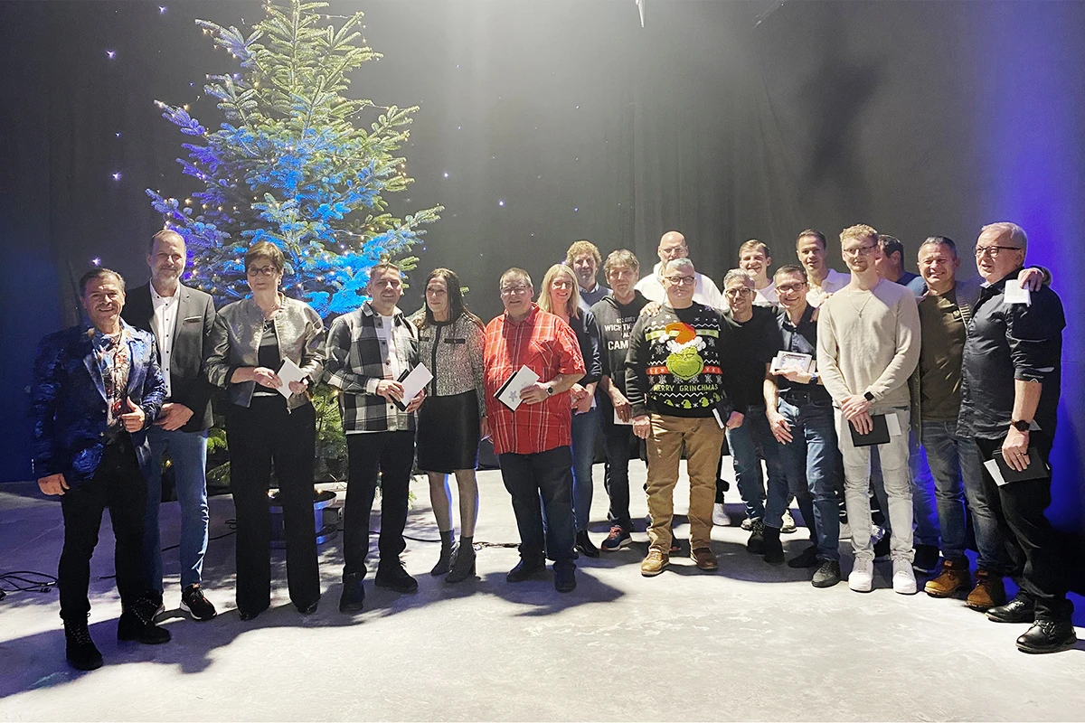 21 employees celebrating anniversaries.