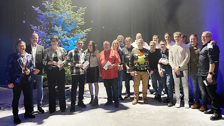 müller coax honors long-serving employees at the company Christmas party